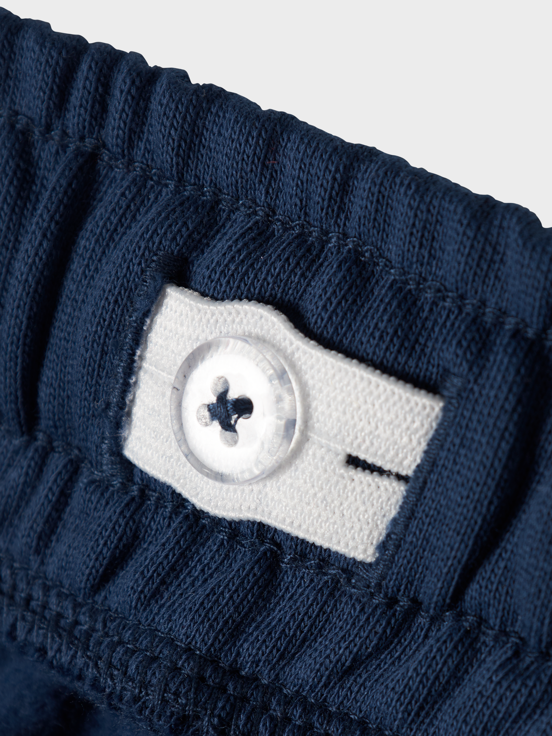 model_shot-front_full